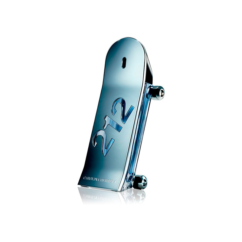 Carolina Herrera 212 Heroes Eau de Toilette - fondo blanco